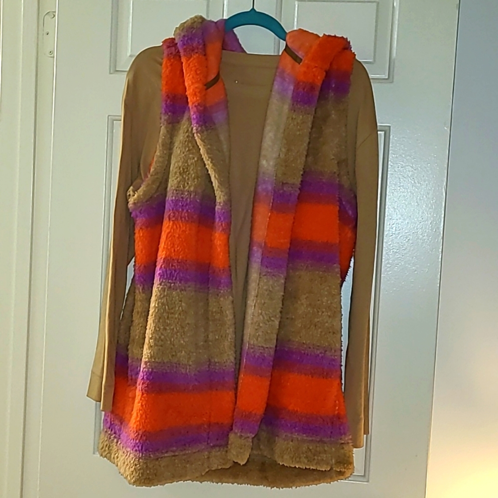 Koolaburra by UGG Cozy Sherpa Hooded Vest & Long Sleeve Tee